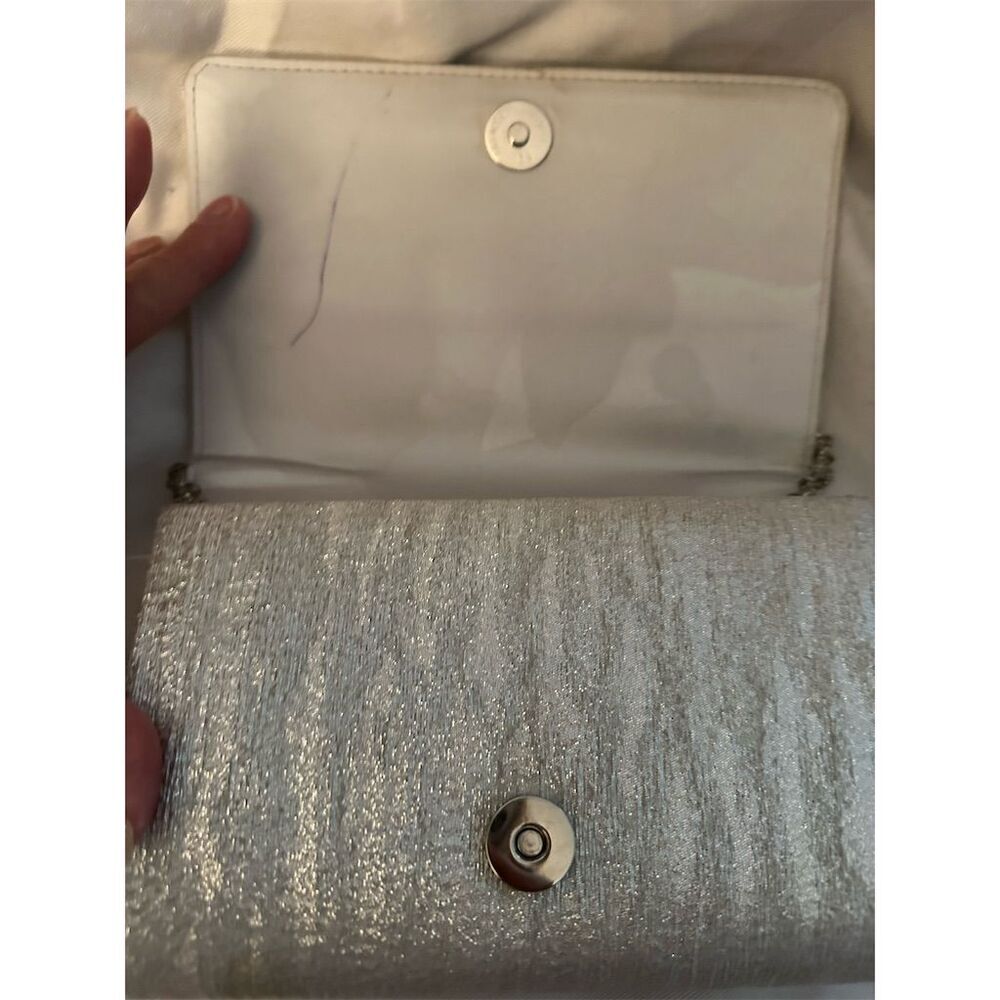La Regale Vintage Silver Evening Clutch Bag with Chain Strap - Picture 2 of 4